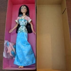 Disney Mulan doll new in box
